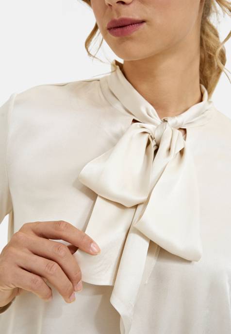 MILANO ITALY LONGSLEEVE WITH BOW TIE SCARFT Speichern exportieren