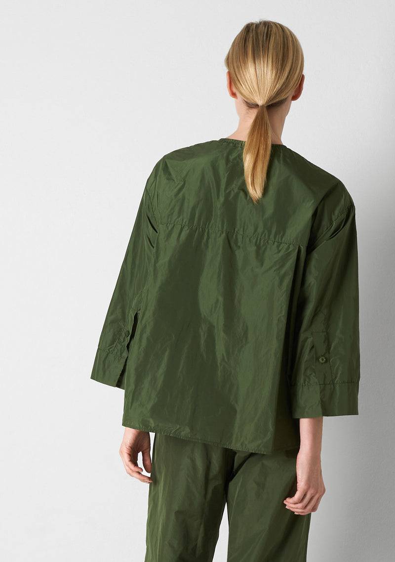 Katharina Hovman Big Blouse Short green tea Begrenzte Freigabe