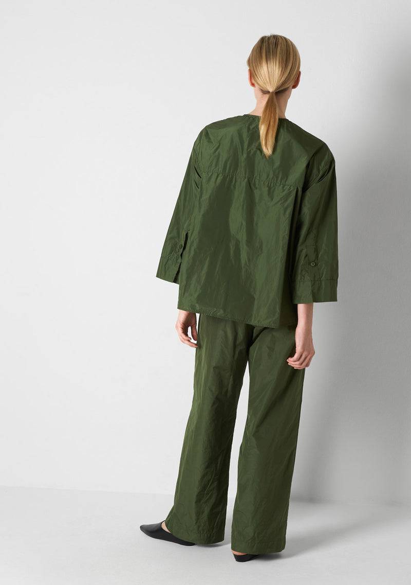 Katharina Hovman Big Blouse Short green tea Begrenzte Freigabe