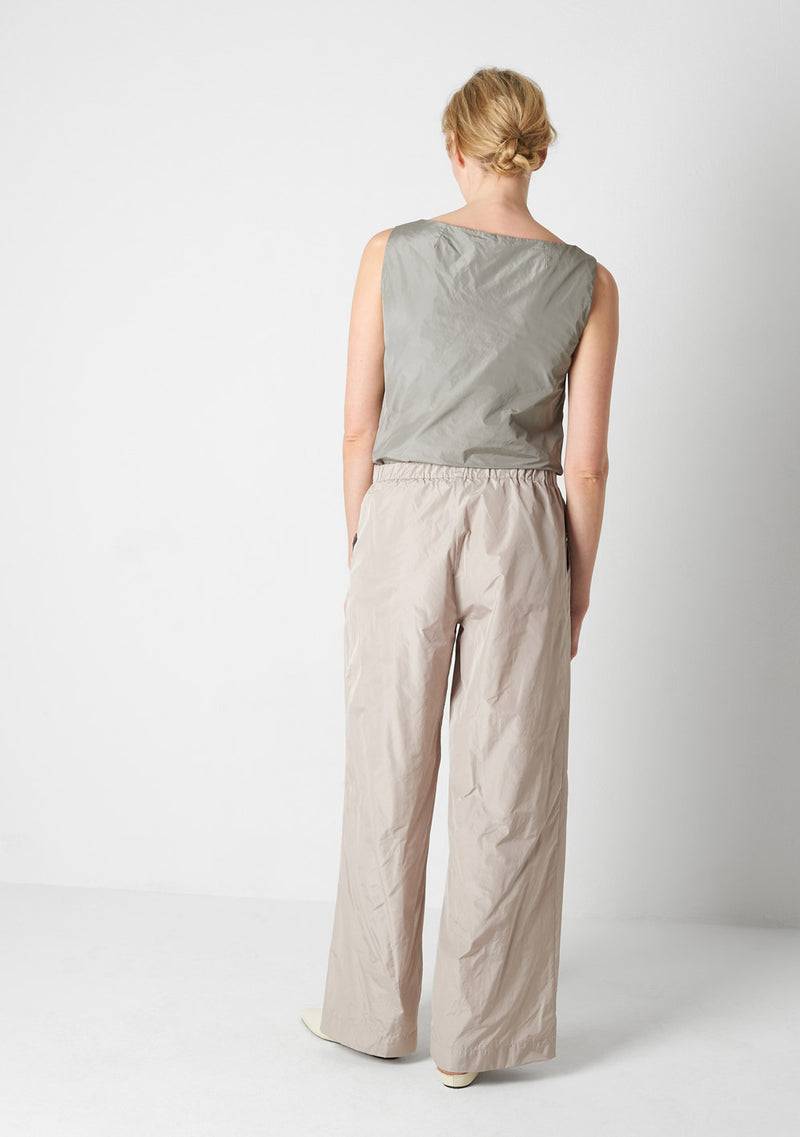 Katharina Hovman Hose sandy Auslauf